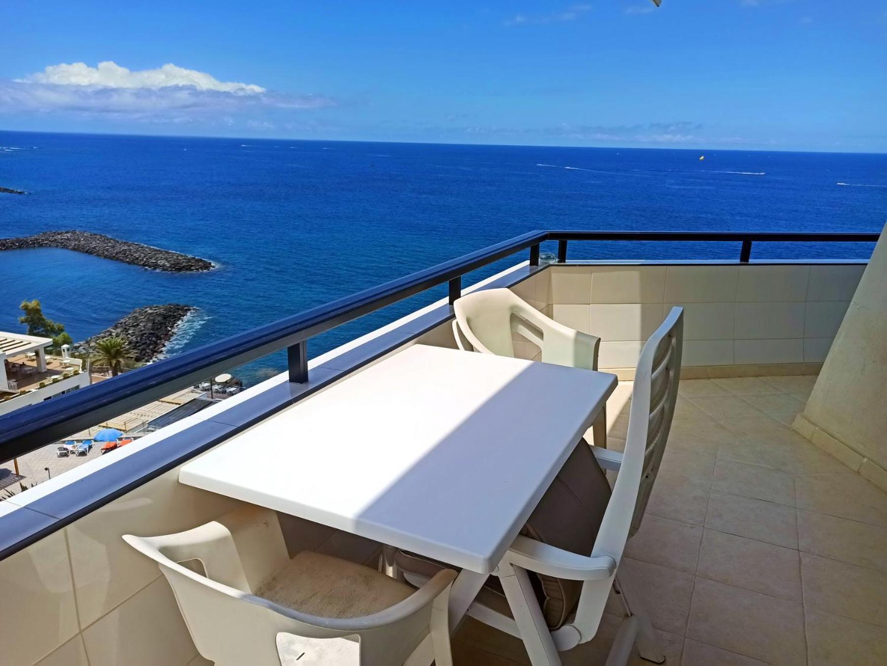 Cozy Apartment In The Center Of Costa Adeje On The 1St Coastline Buitenkant foto